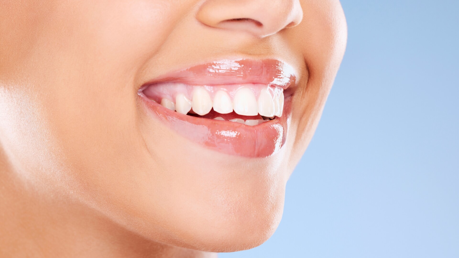 10 powszechnych błędów w pielęgnacji zębów, które szkodzą twoim zębom